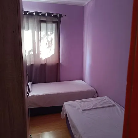 Leonica Apartment *